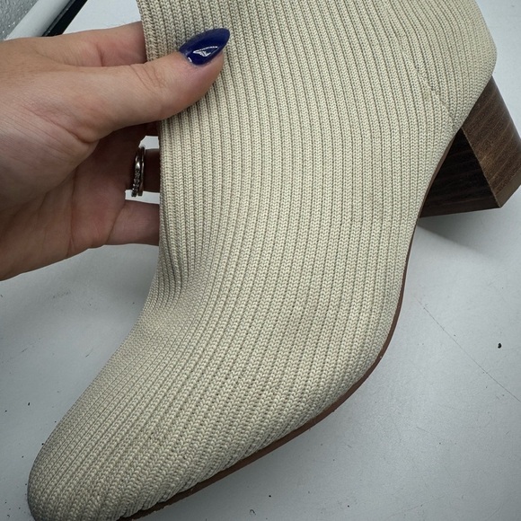 Joie Cream Ribbed Sweater Heeled Booties Size 6.5 - Picture 5 of 16